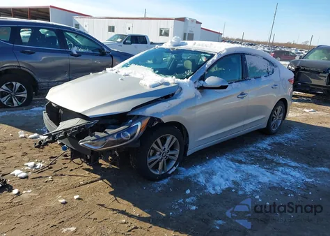 2017 Hyundai Elantra Se z USA, uszkodzony, nr VIN 5NPD84LF8HH033697